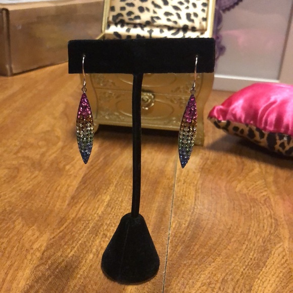 Beautiful pair of Swarovski Crystal 925 Silver Earrings from Malaysia - Picture 2 of 8